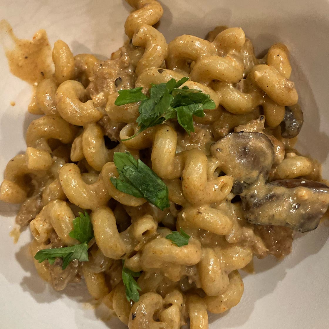 One Pot Ground Beef Stroganoff