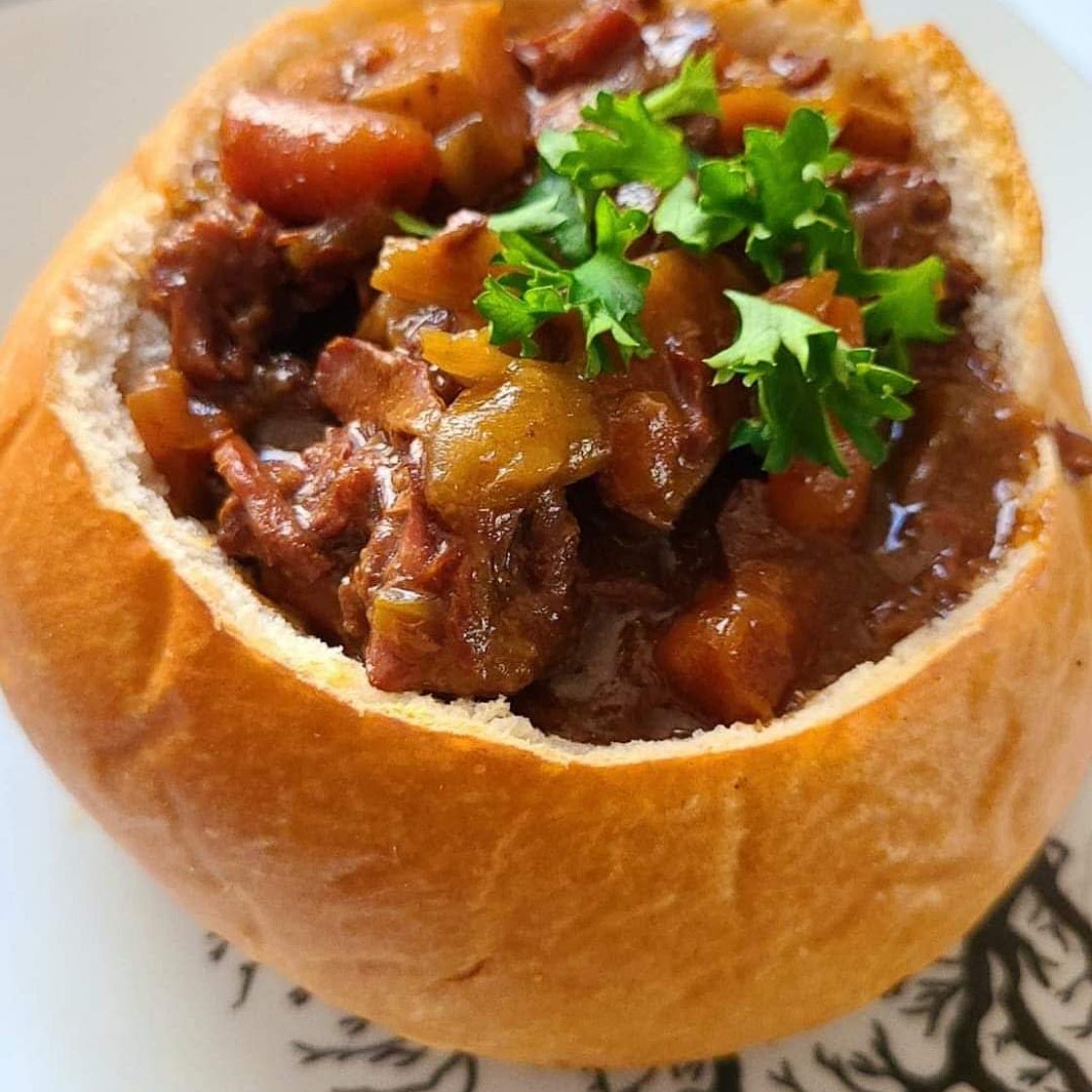 Bread bowl beef stew