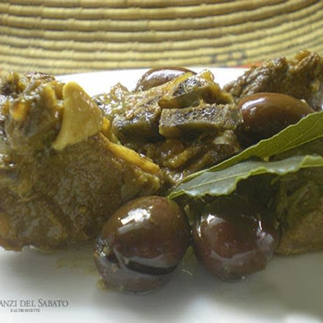 Agnello sardo con olive e finocchietto