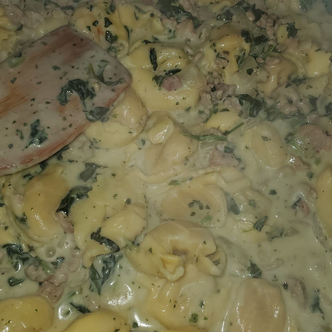 Creamy Spinach and Mushroom Tortellini with Caramelized Onions