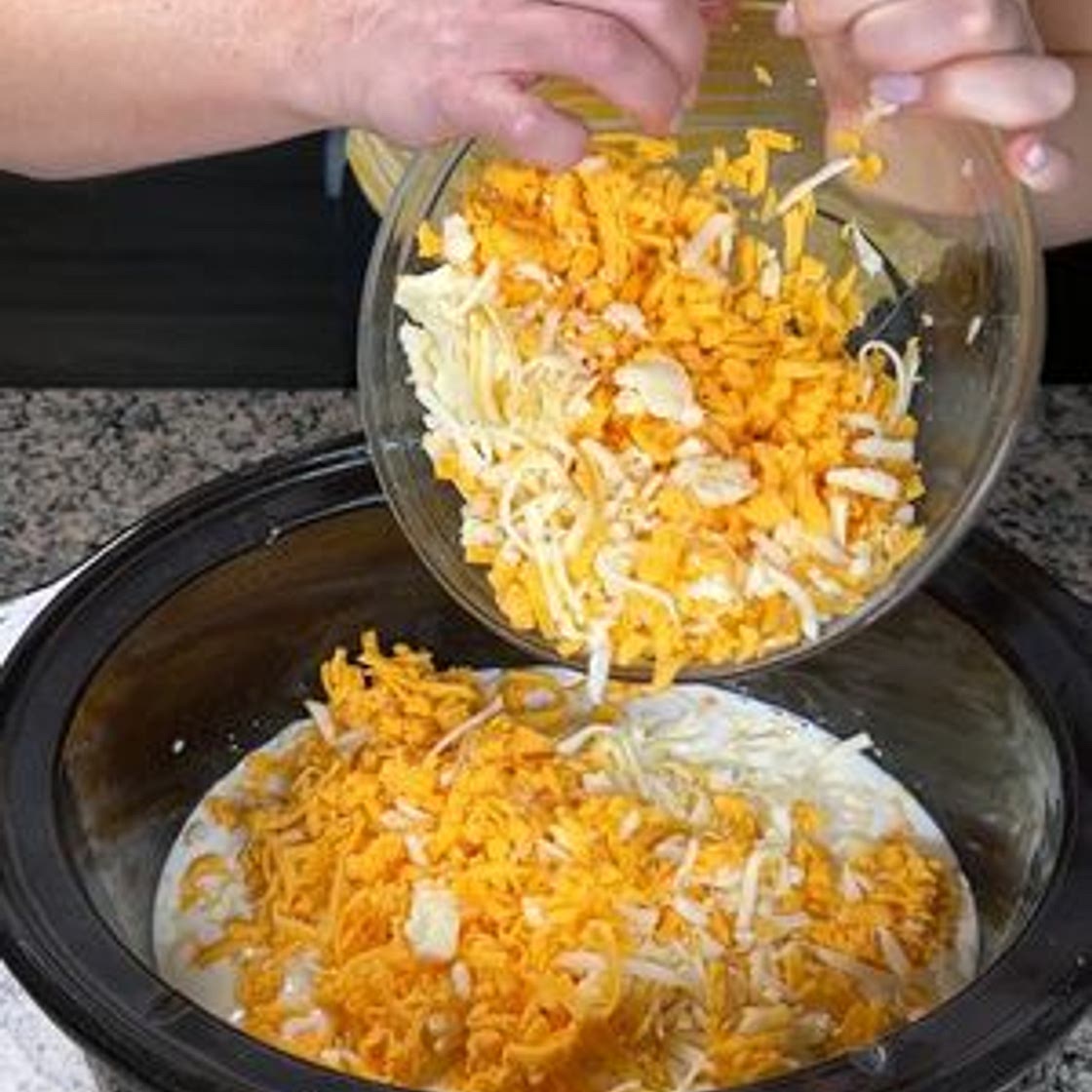 Crockpot mac & cheese