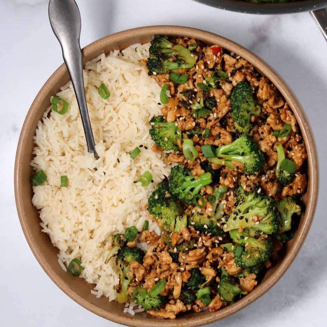Honey Sriracha Ground Chicken and Broccoli