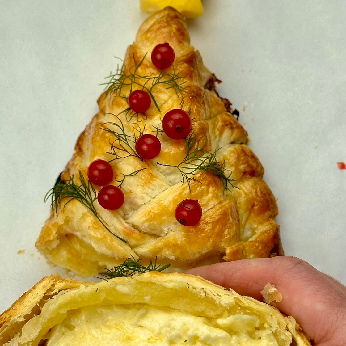 Baked Brie Christmas Tree 