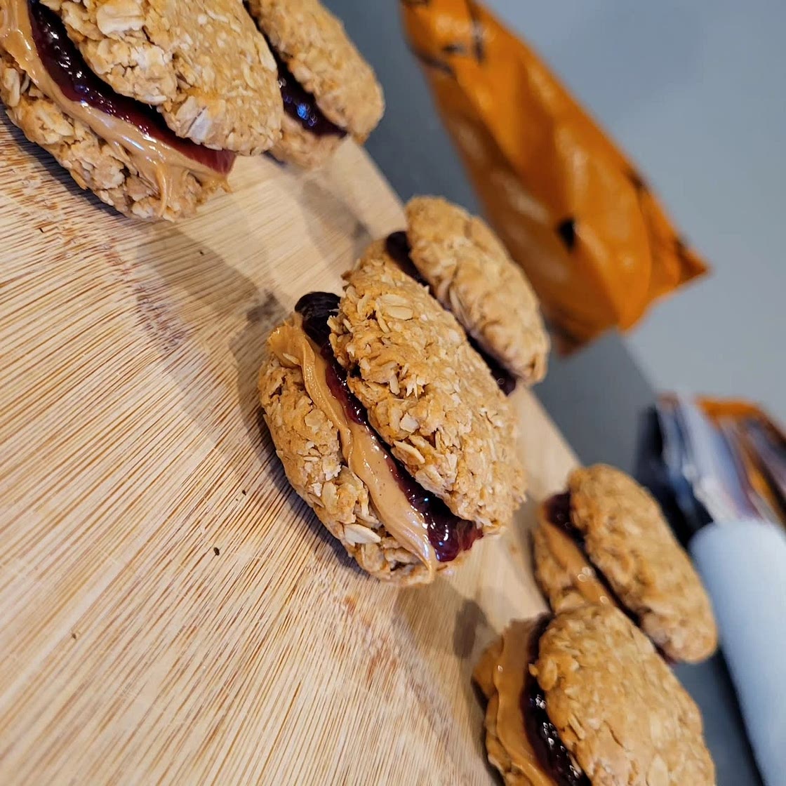 Healthy Flourless Peanut Butter & Jelly Cookie Sandwiches