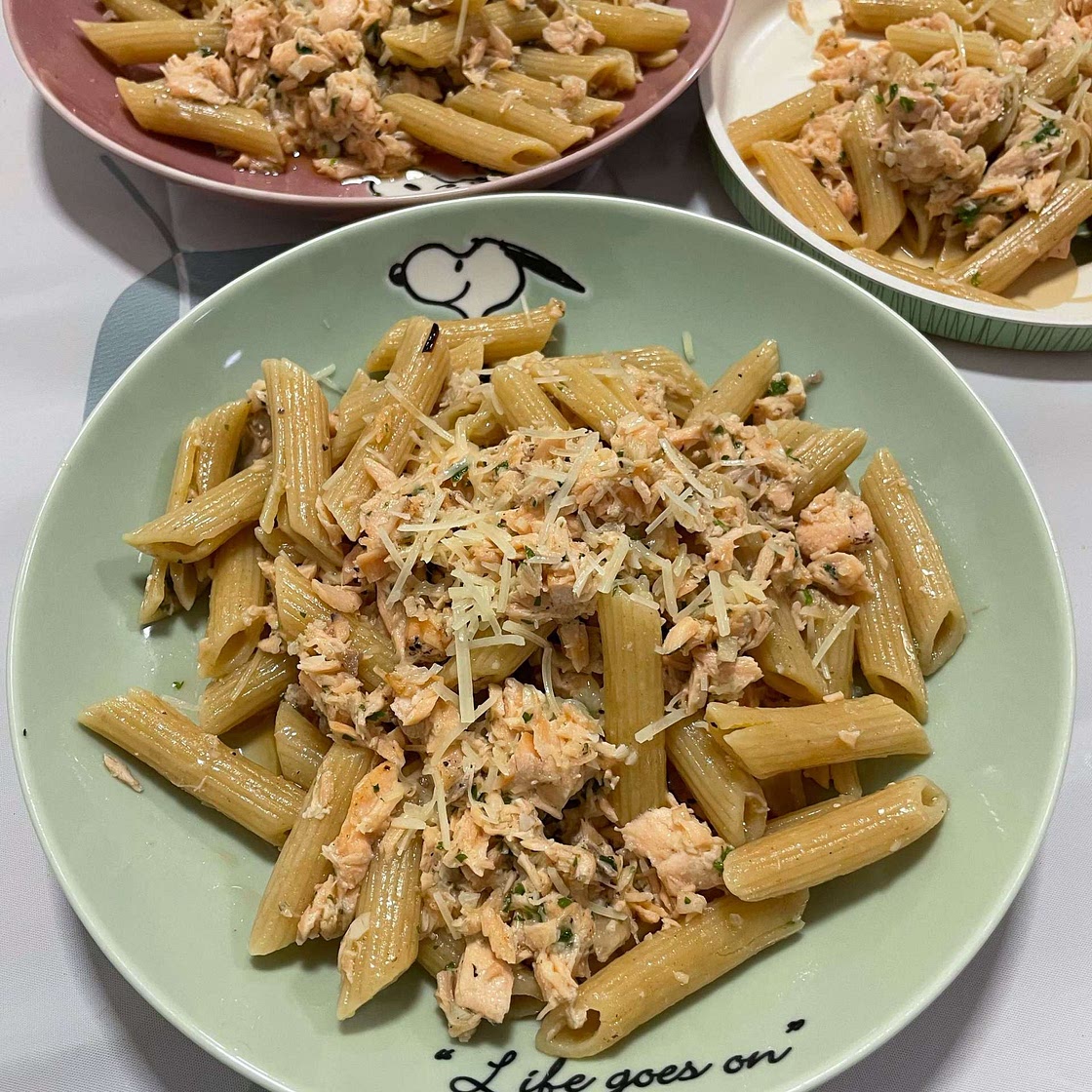 Garlic Butter Salmon Pasta