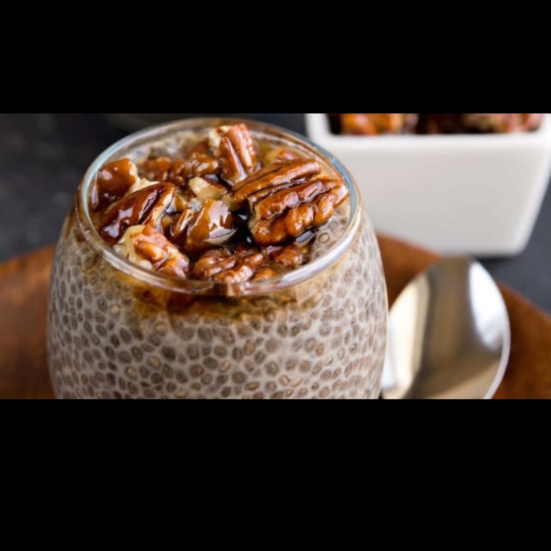 Sticky buns chia pudding