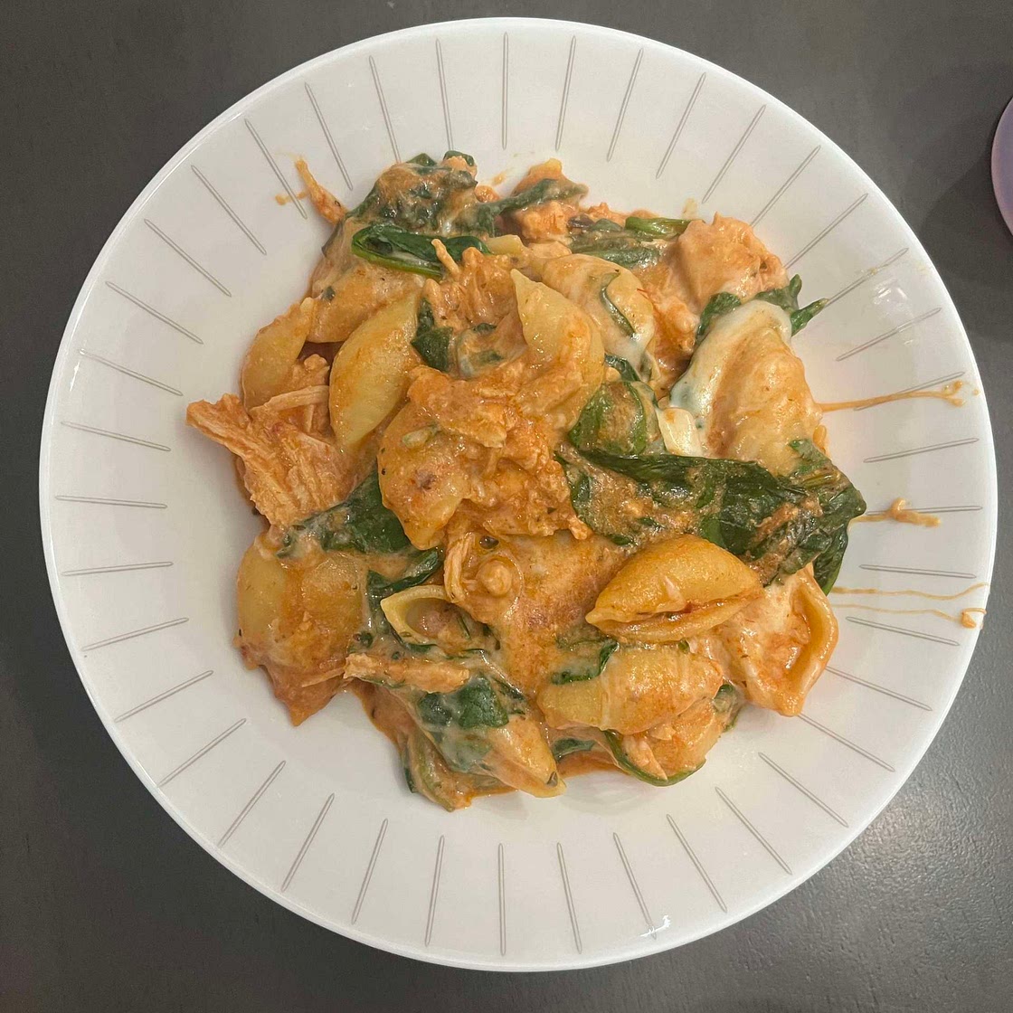 Crockpot Creamy Alfredo Spinach Chicken Pasta