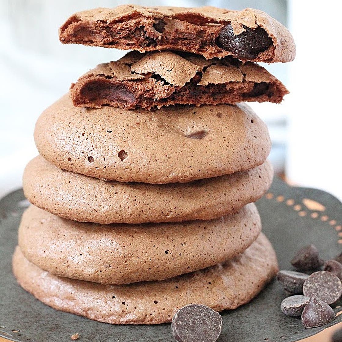 Brownie Meringue Cookies