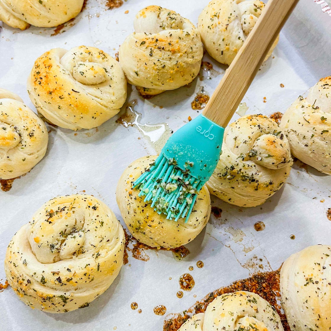 Biscuit Dough Garlic Knots 