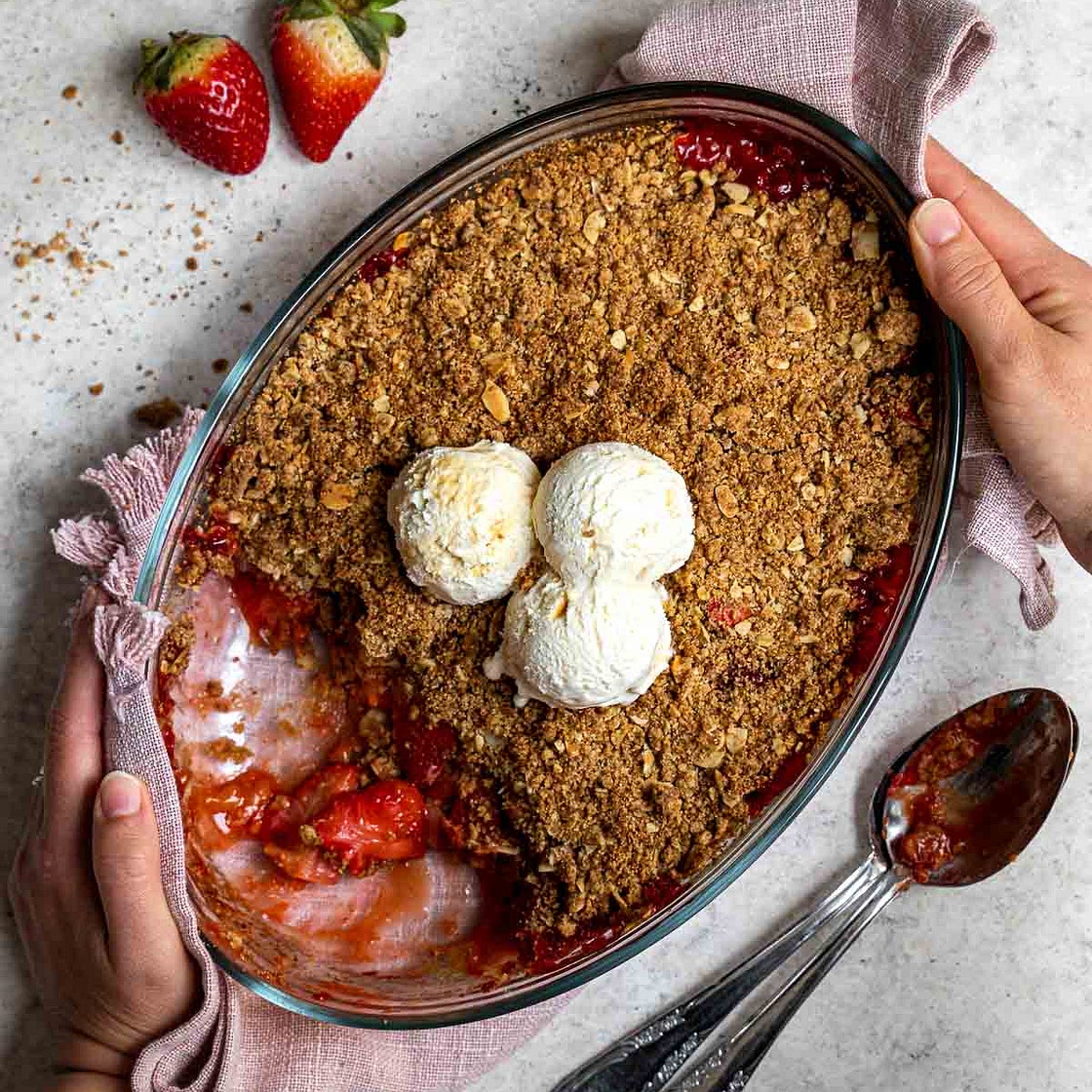 Strawberry Crumble (Strawberry Crisp)