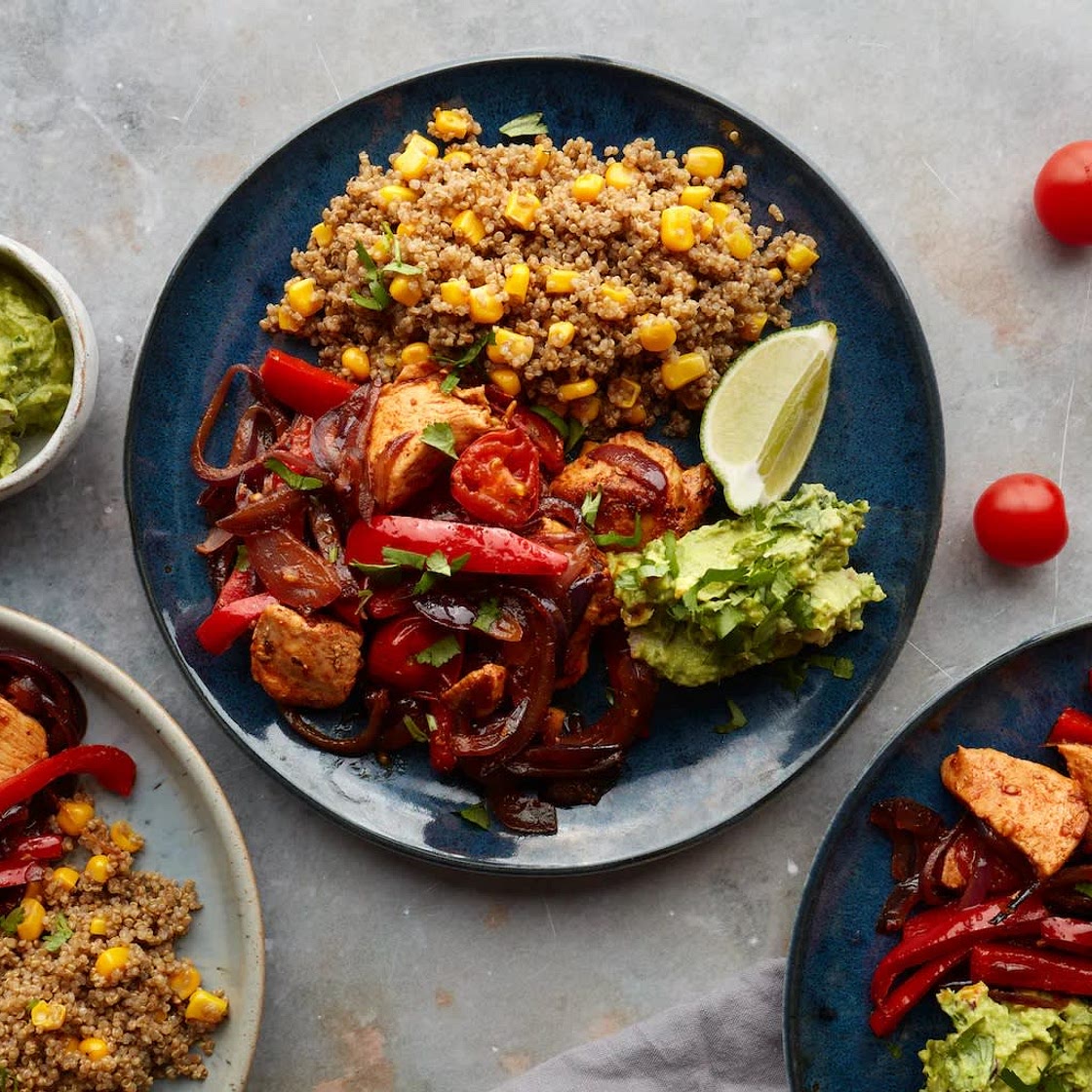 Chicken fajitas & quinoa bowl with guacamole