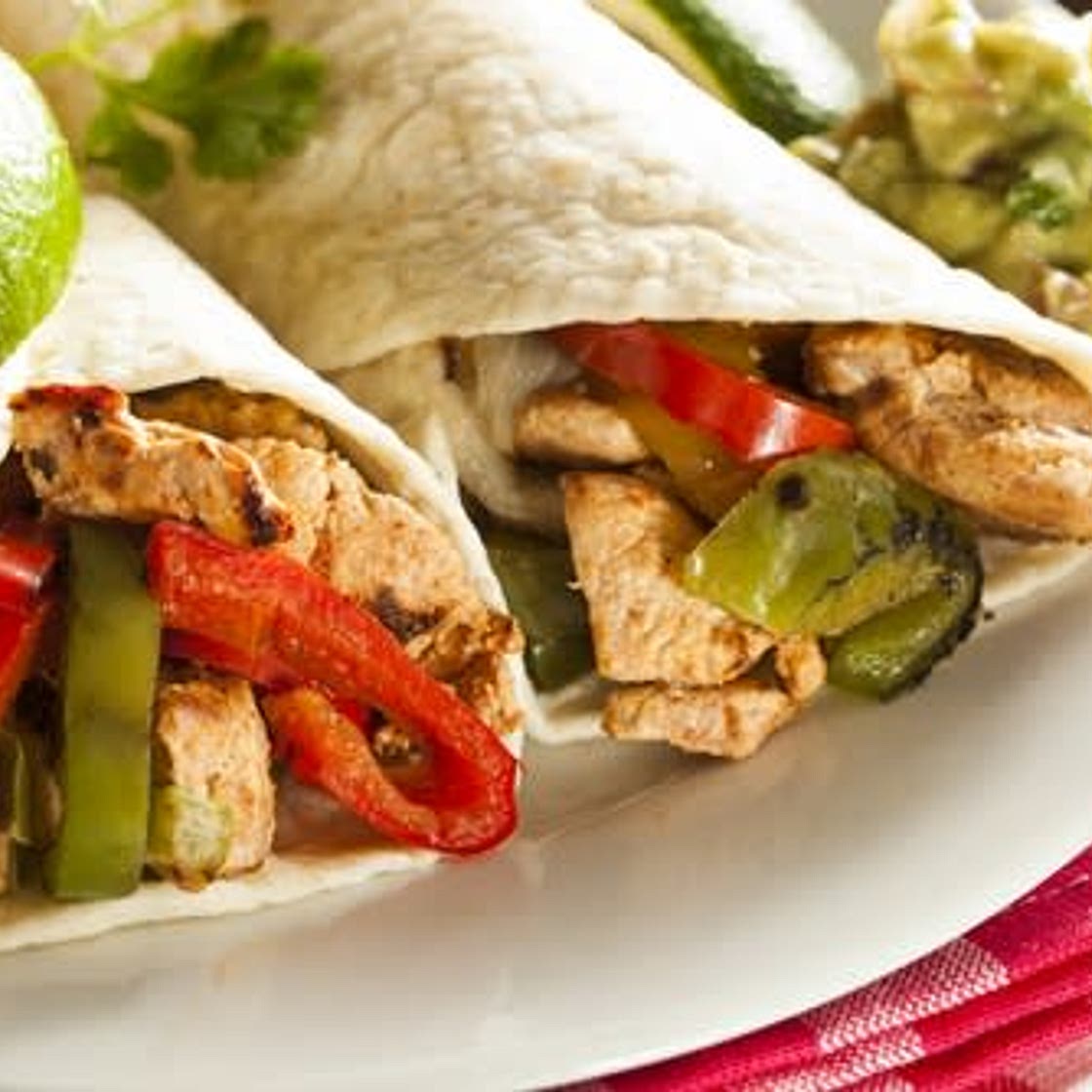 Chicken fajita wrap with guacamole