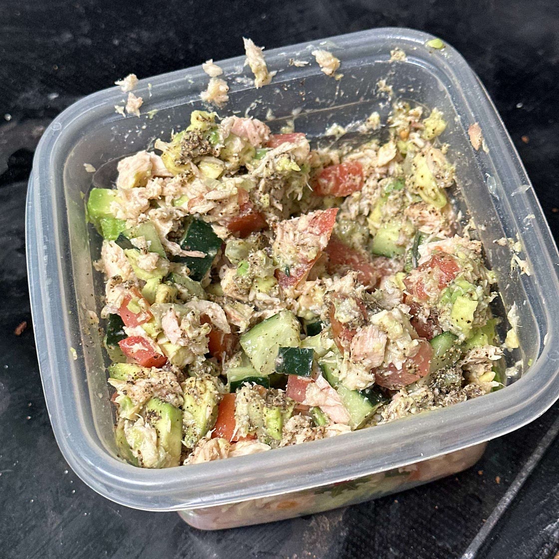 Tuna snack salad