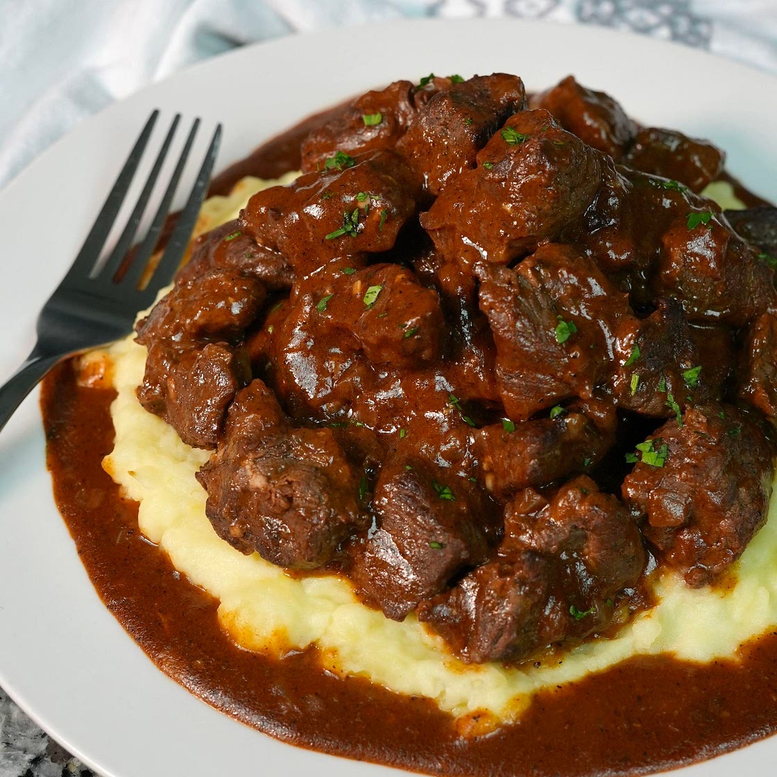 Slow Cooked Beef Tips & Gravy