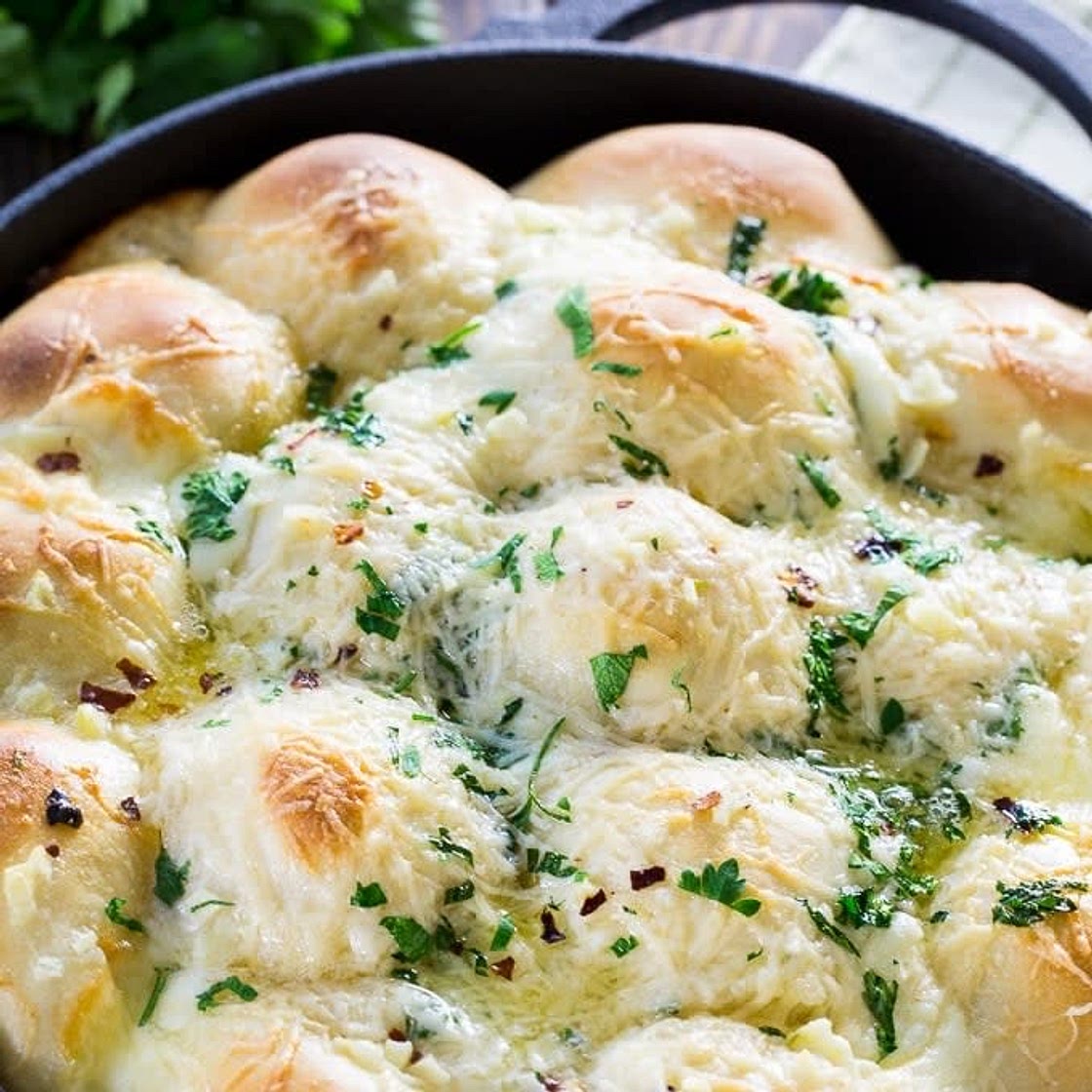 Cheesy Garlic Mozzarella Rolls