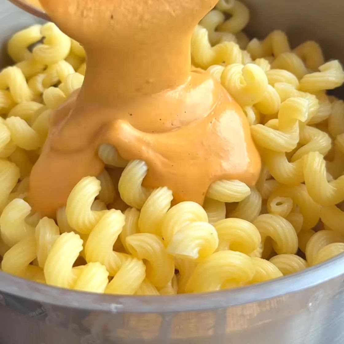Vegan Harissa Pumpkin Mac