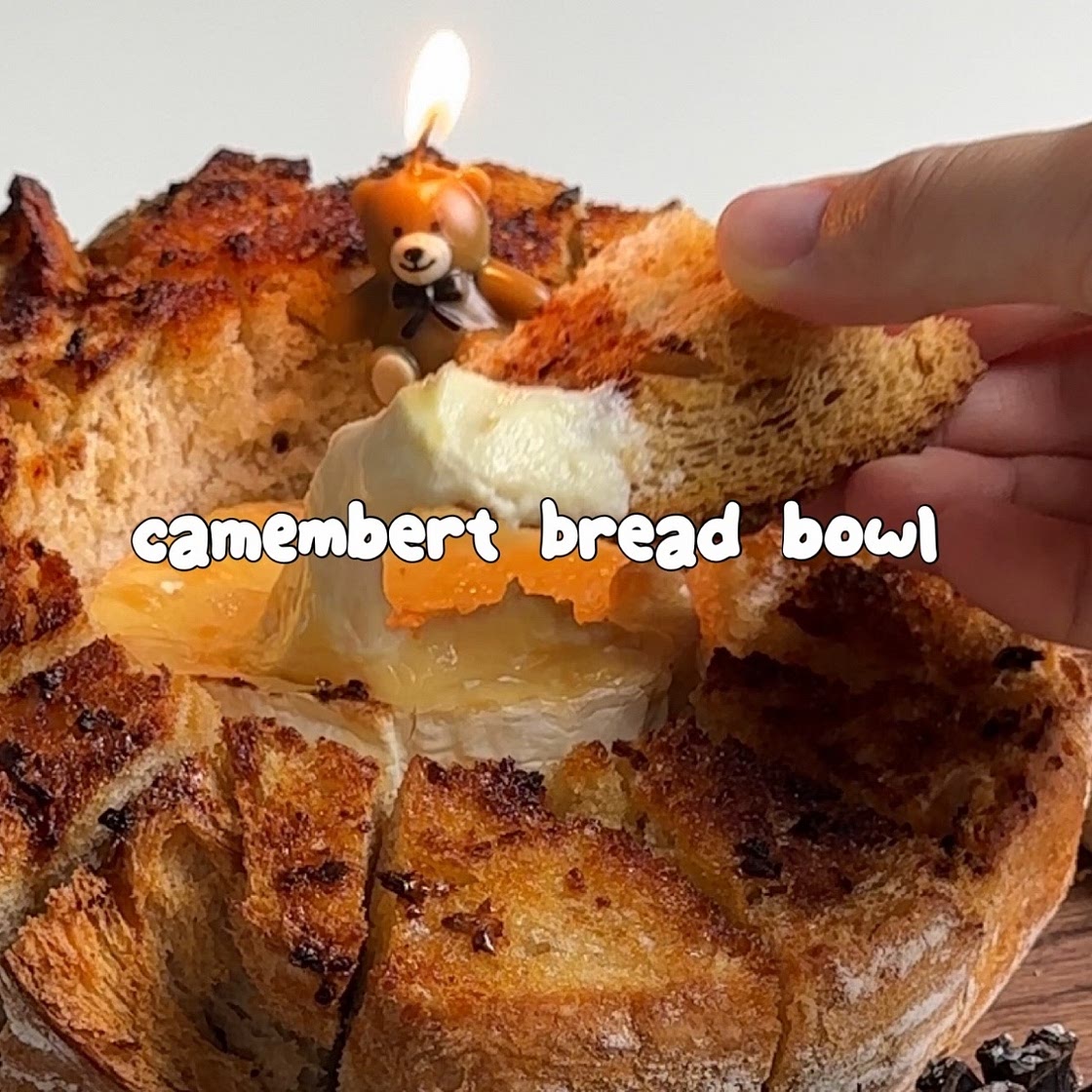 Camembert bread bowl
