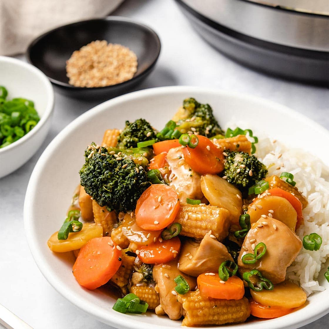 Instant Pot Chicken and Veggie Stir-Fry