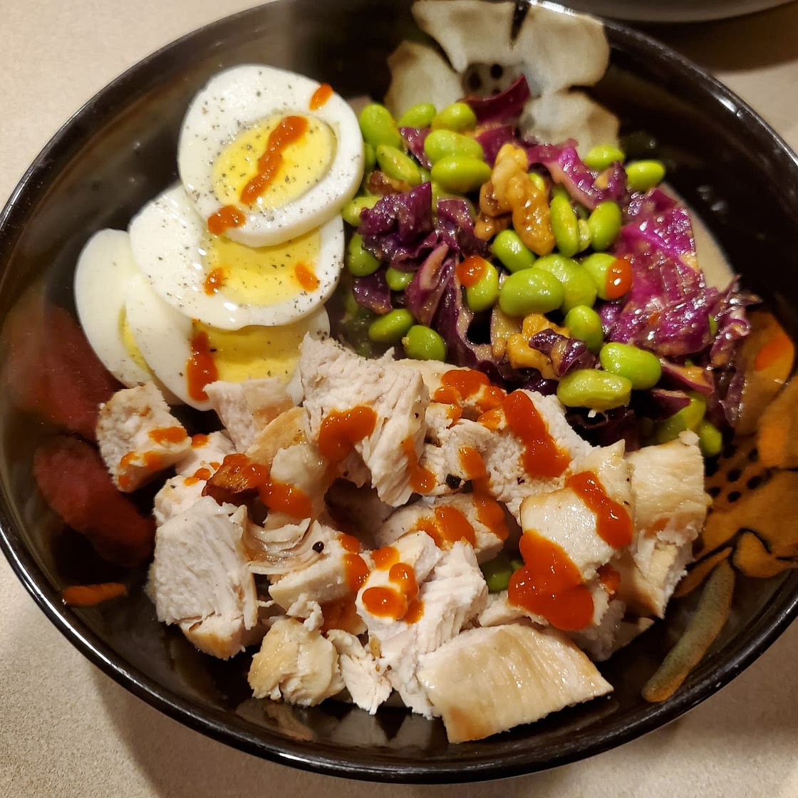 TURMERIC QUINOA & EDAMAME SALAD