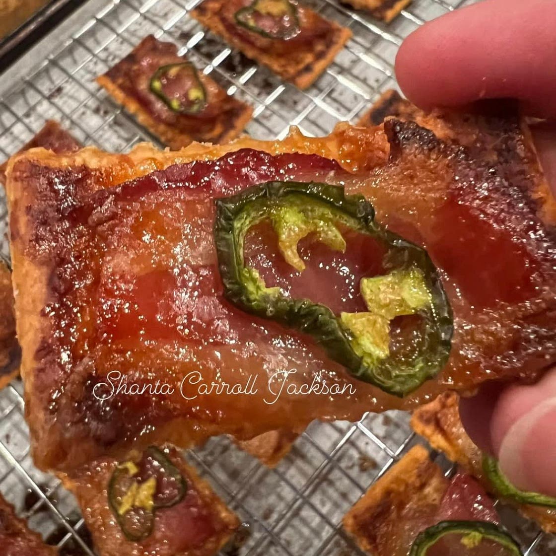 Candied Bacon Crackers 