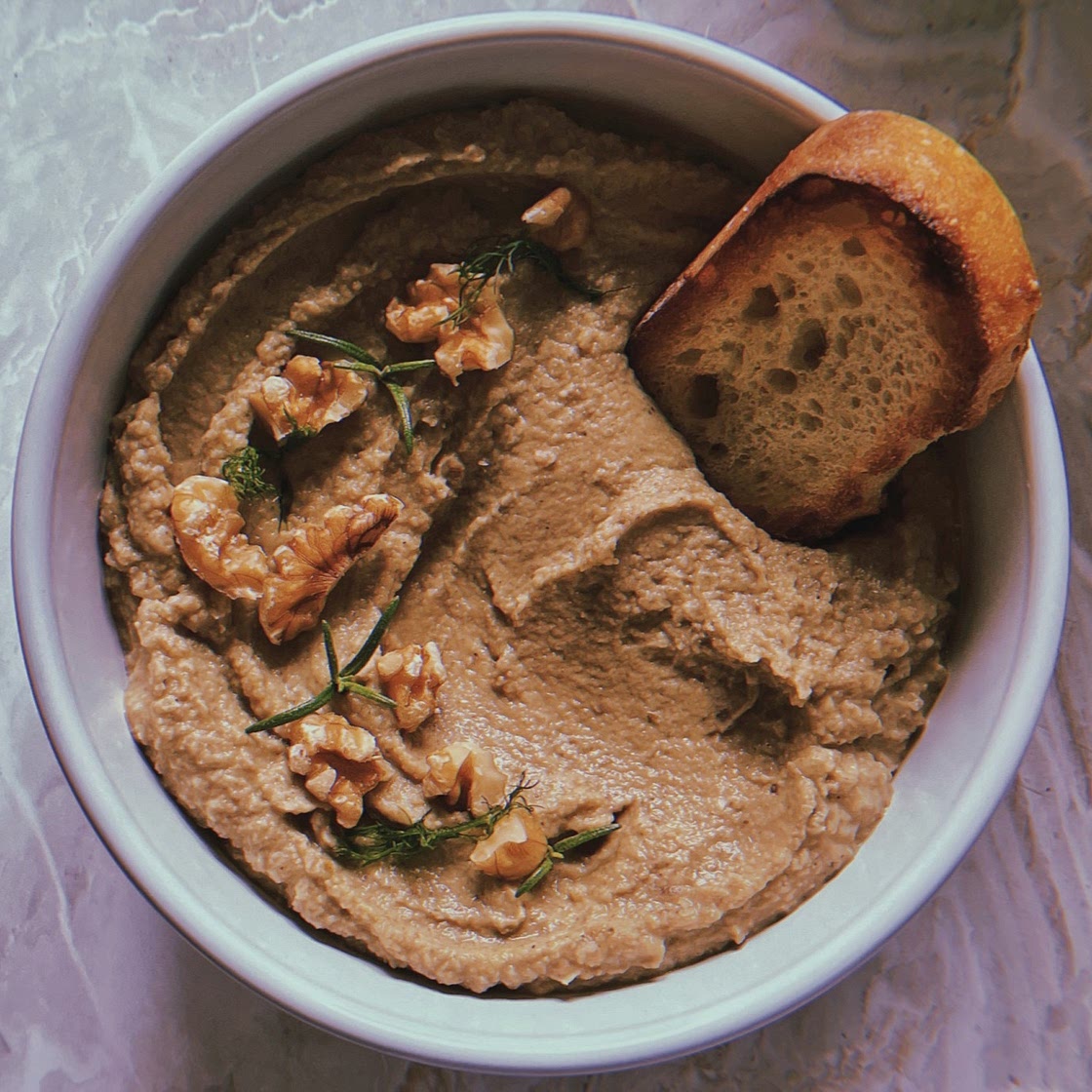 hummus autunnale ai funghi