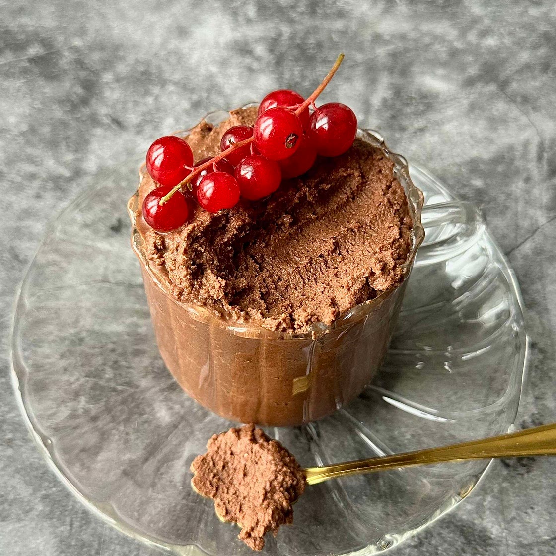 One ingredient Instant Chocolate Mousse 