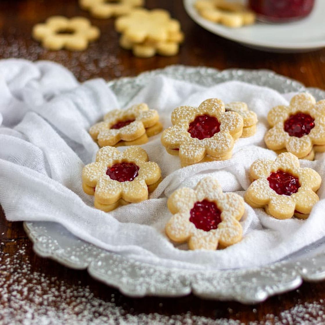 Homemade Linzer Cookies