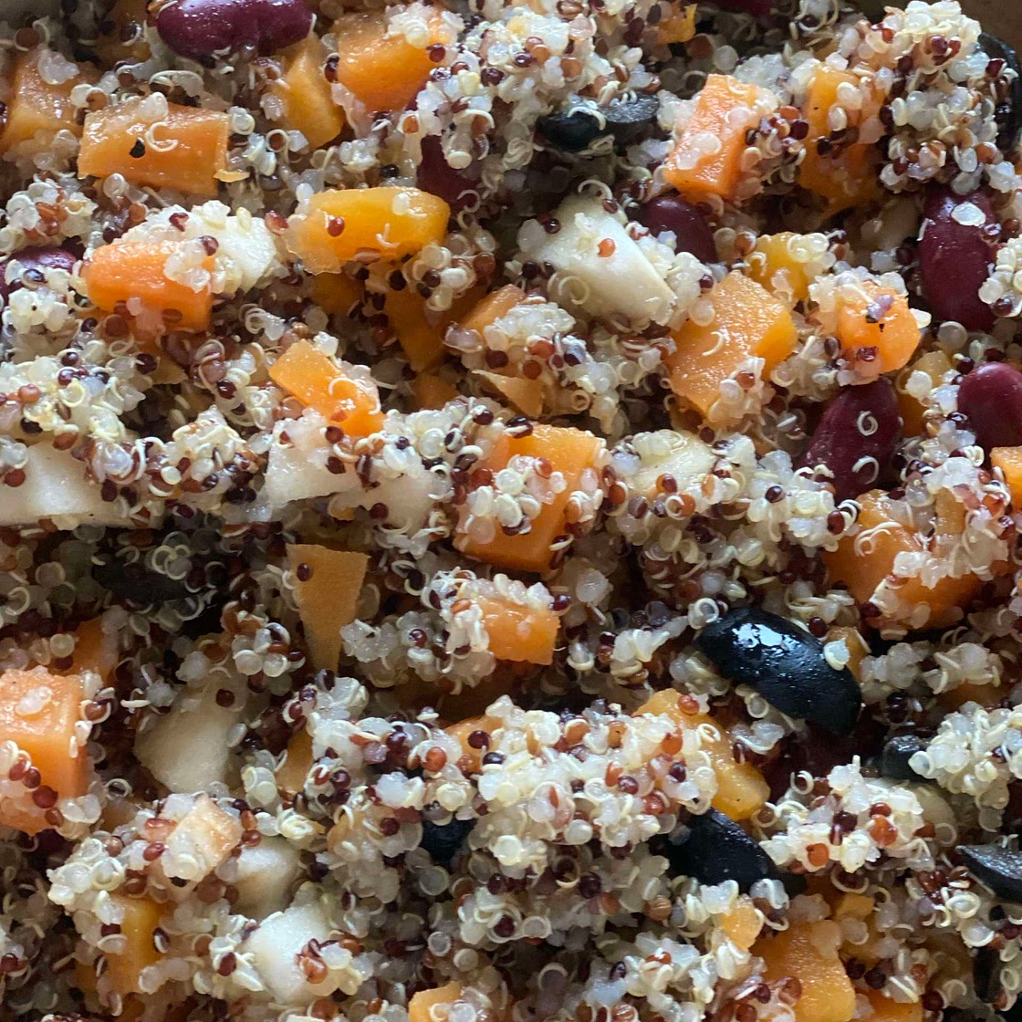 Salat sweet potato and quinoa 