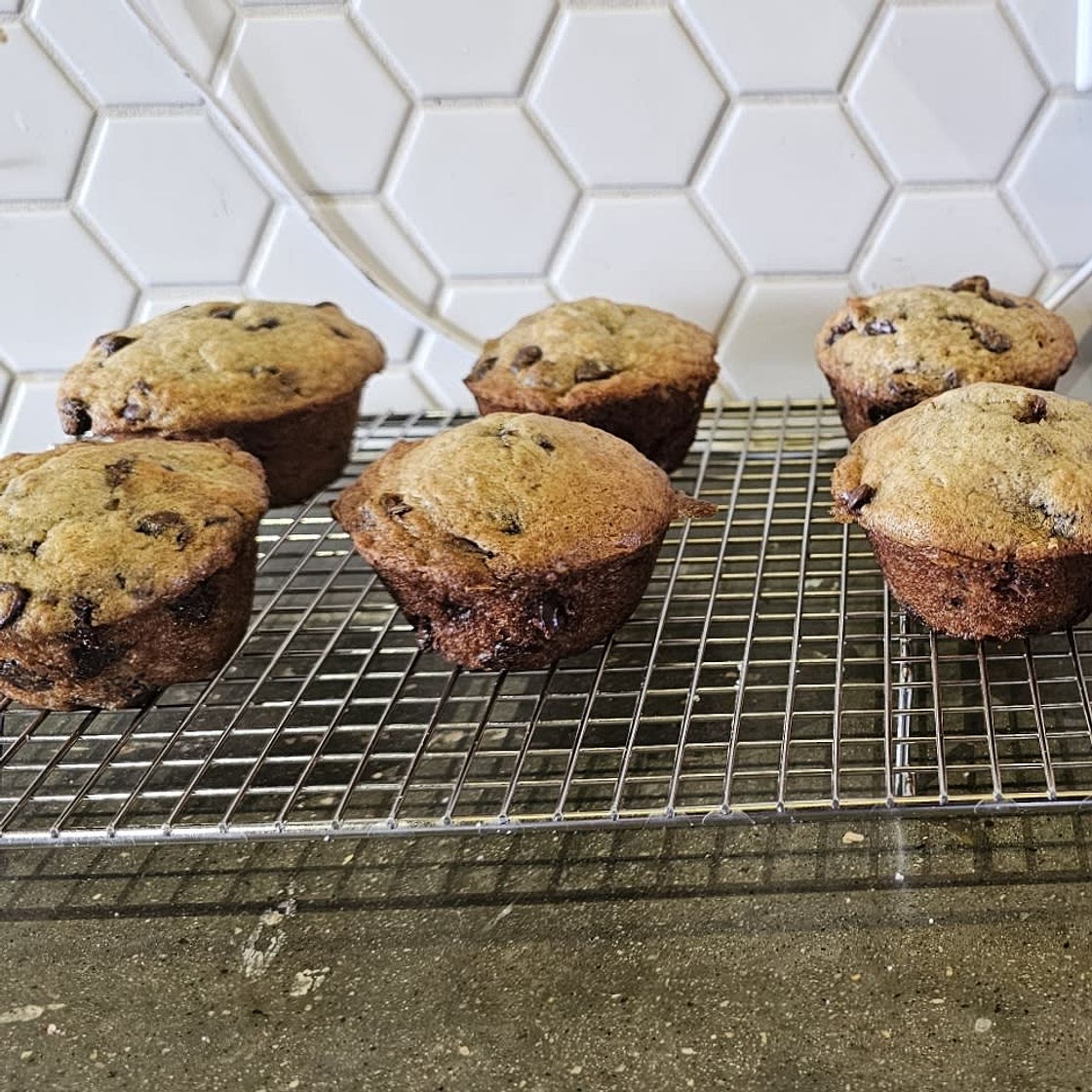 Perfect Banana Chocolate Chip Muffins! Fluffy & Moist!