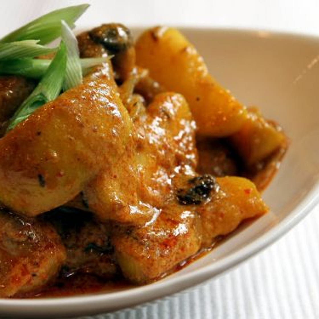Dory Fish in Spicy Creamy Apple Sauce