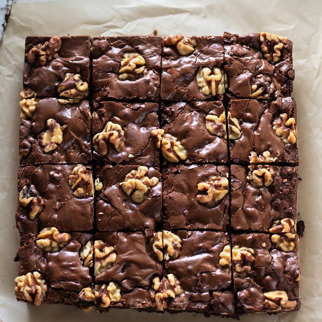 D'licious Fudgy Walnut Brownies