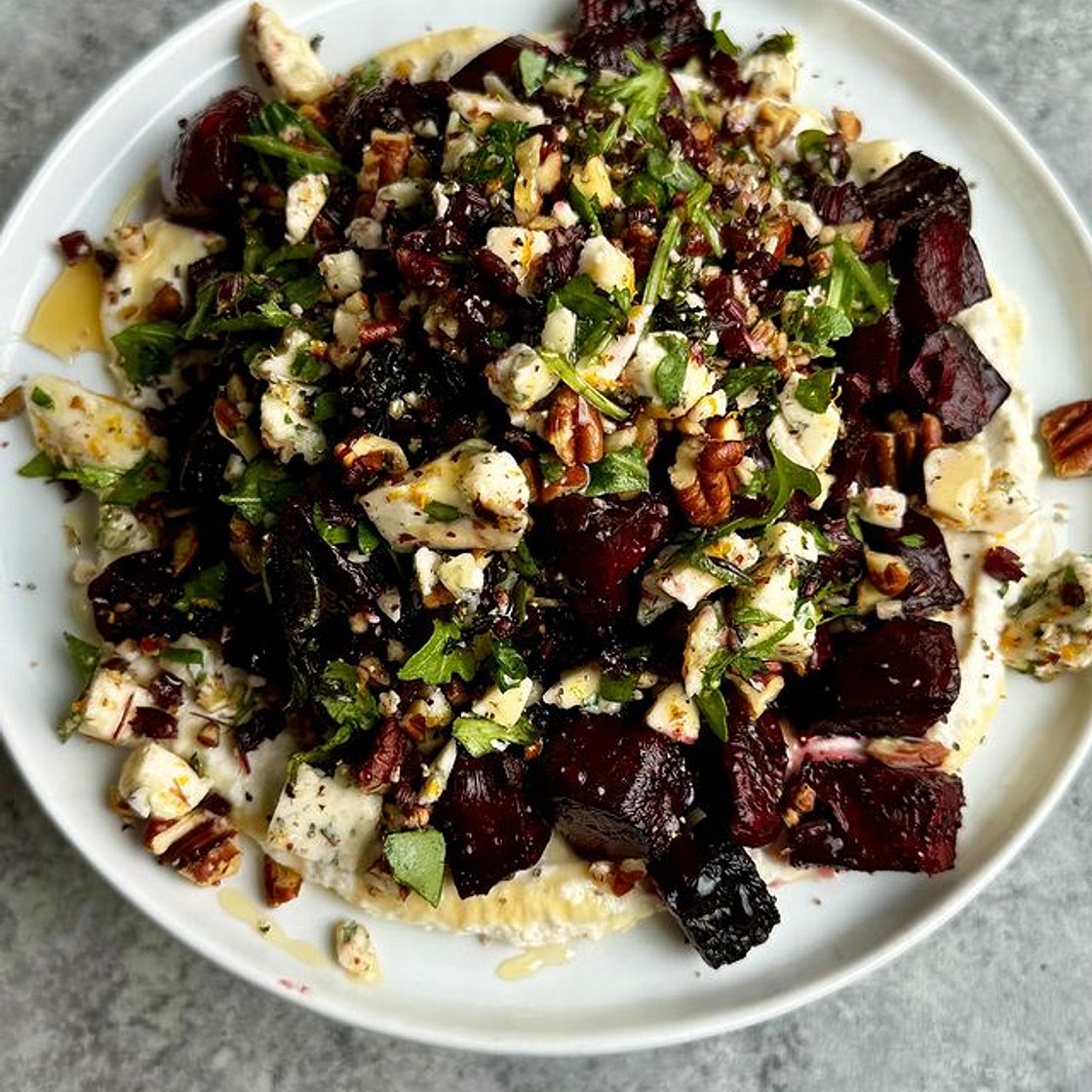 Honey roasted Beet salad with Gorgonzola Arugula Crumble 