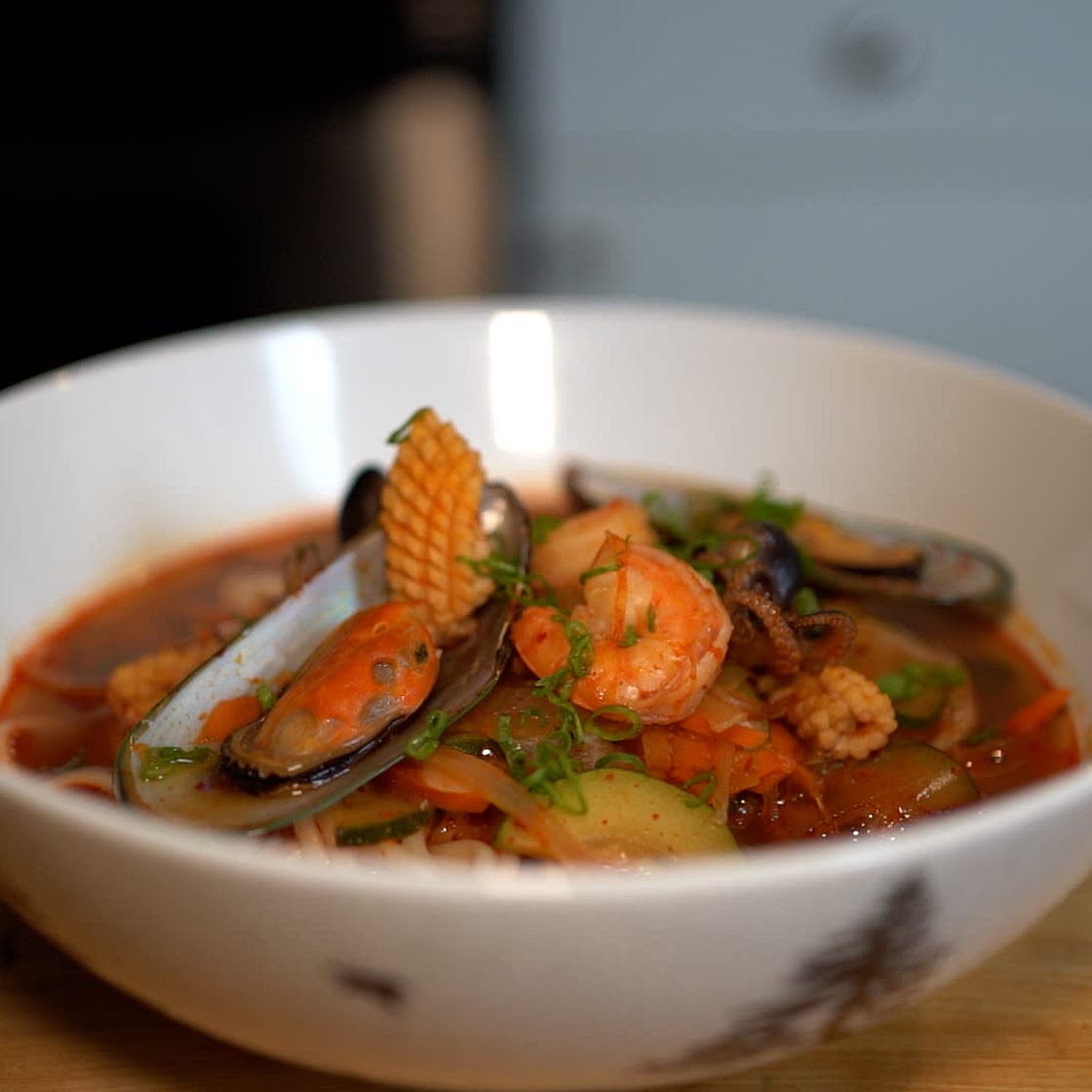 Jjampong (Korean Spicy Seafood Noodle Soup)
