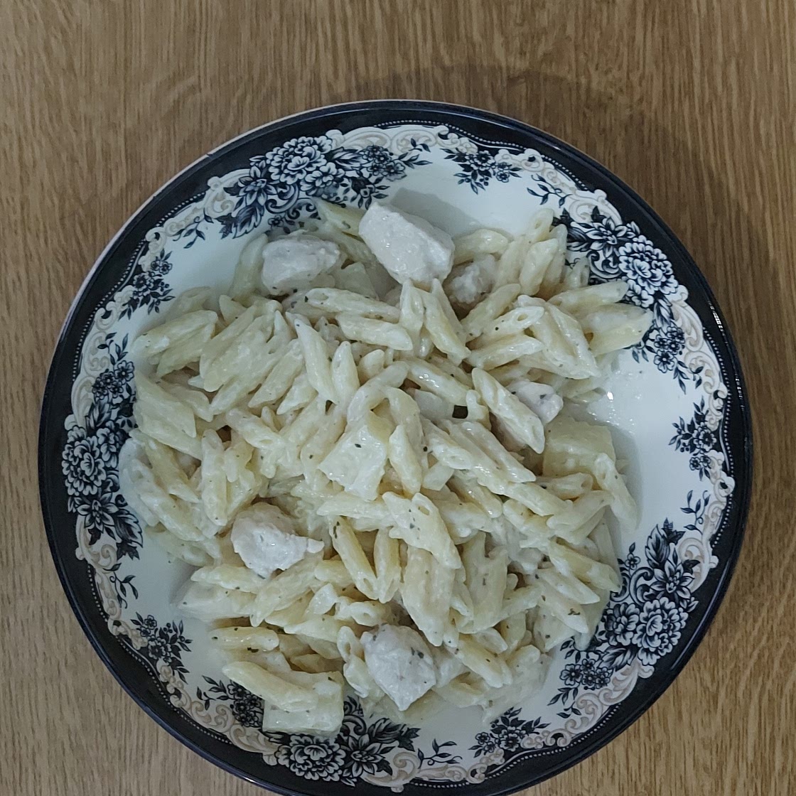 One-Pot Pasta Chicken Hawaii