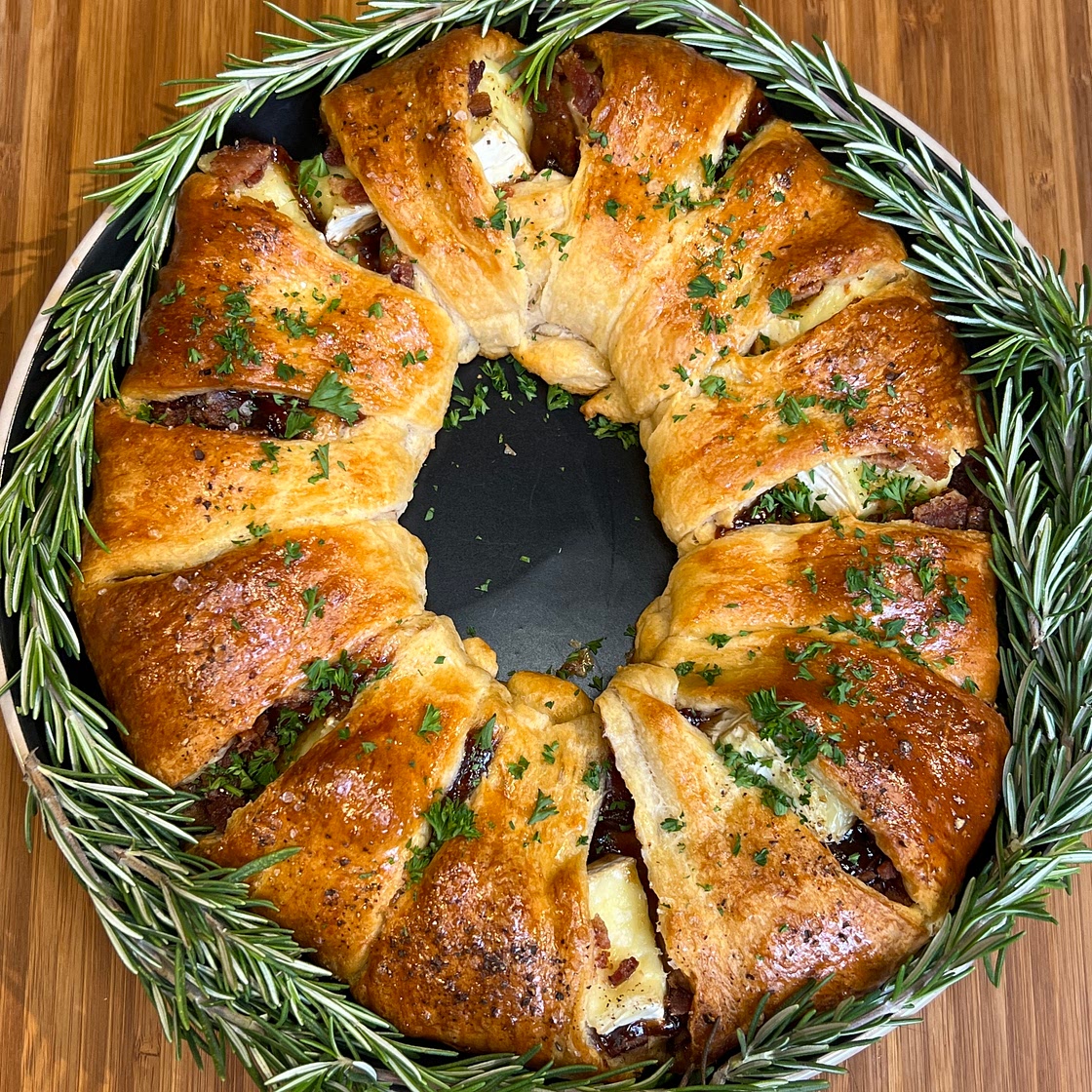 Bacon Brie Crescent Wreath
