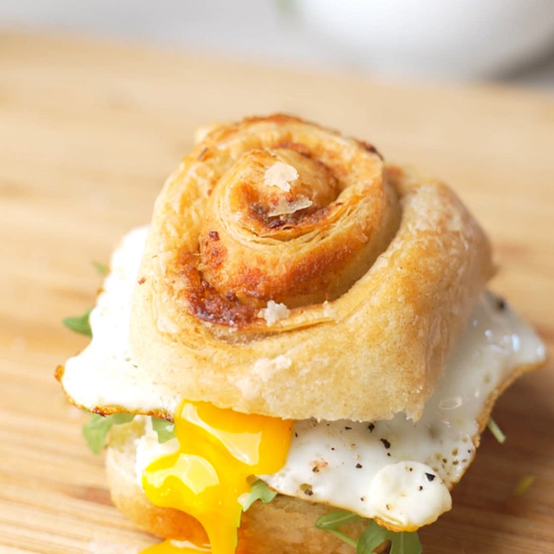 Breakfast roll - Puffed buns