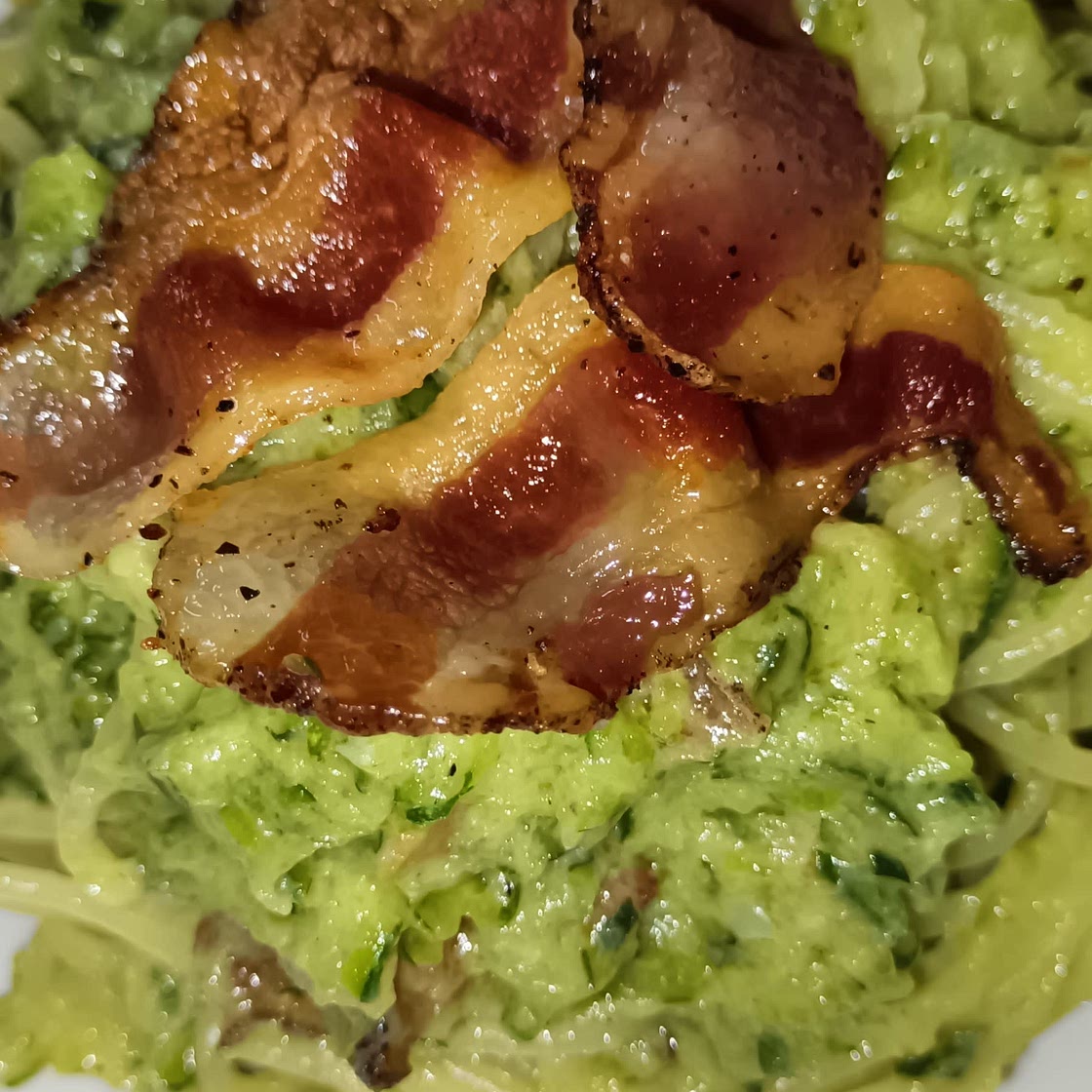 Pasta zucchine e guanciale