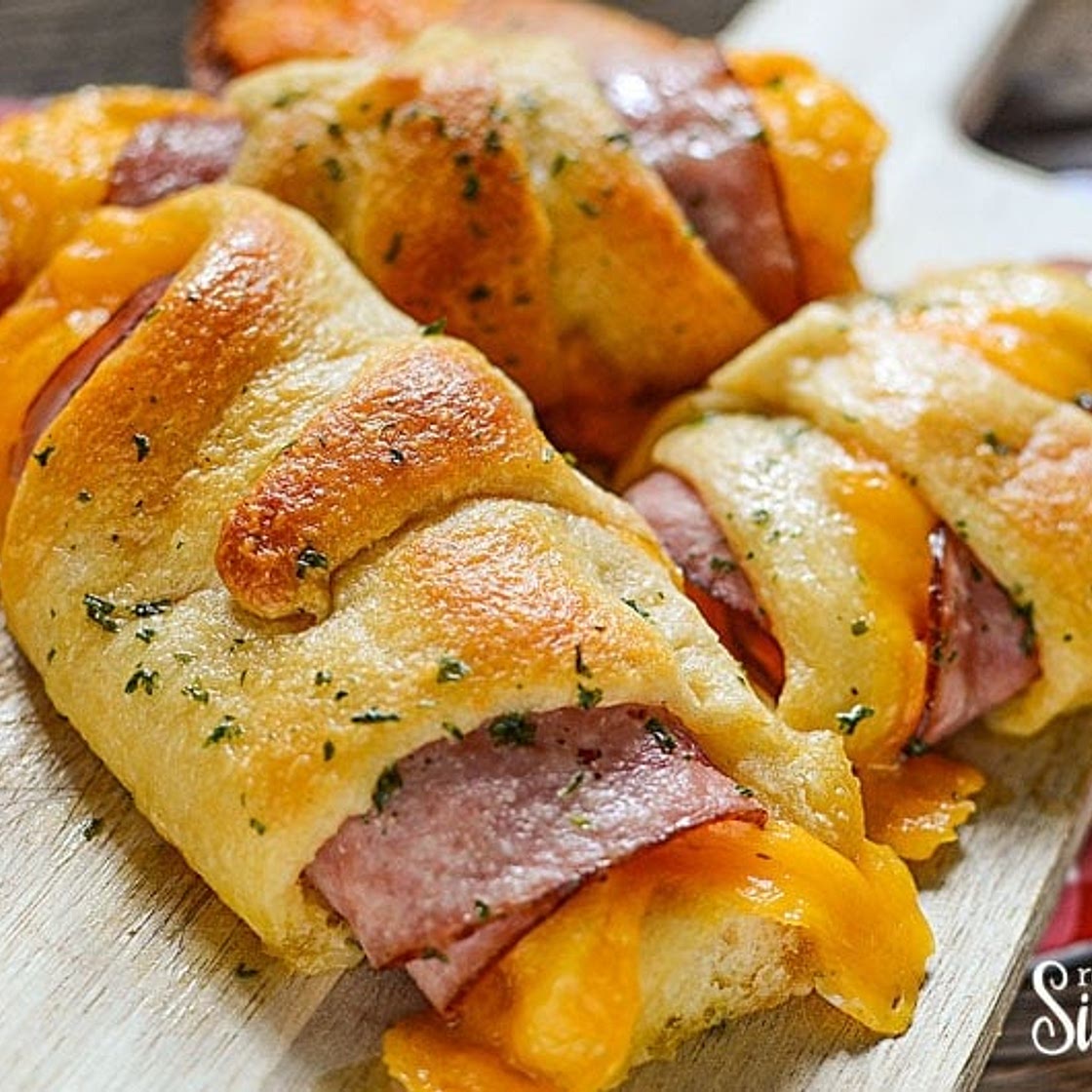 Ham And Cheddar Crescent Roll-Ups Recipe