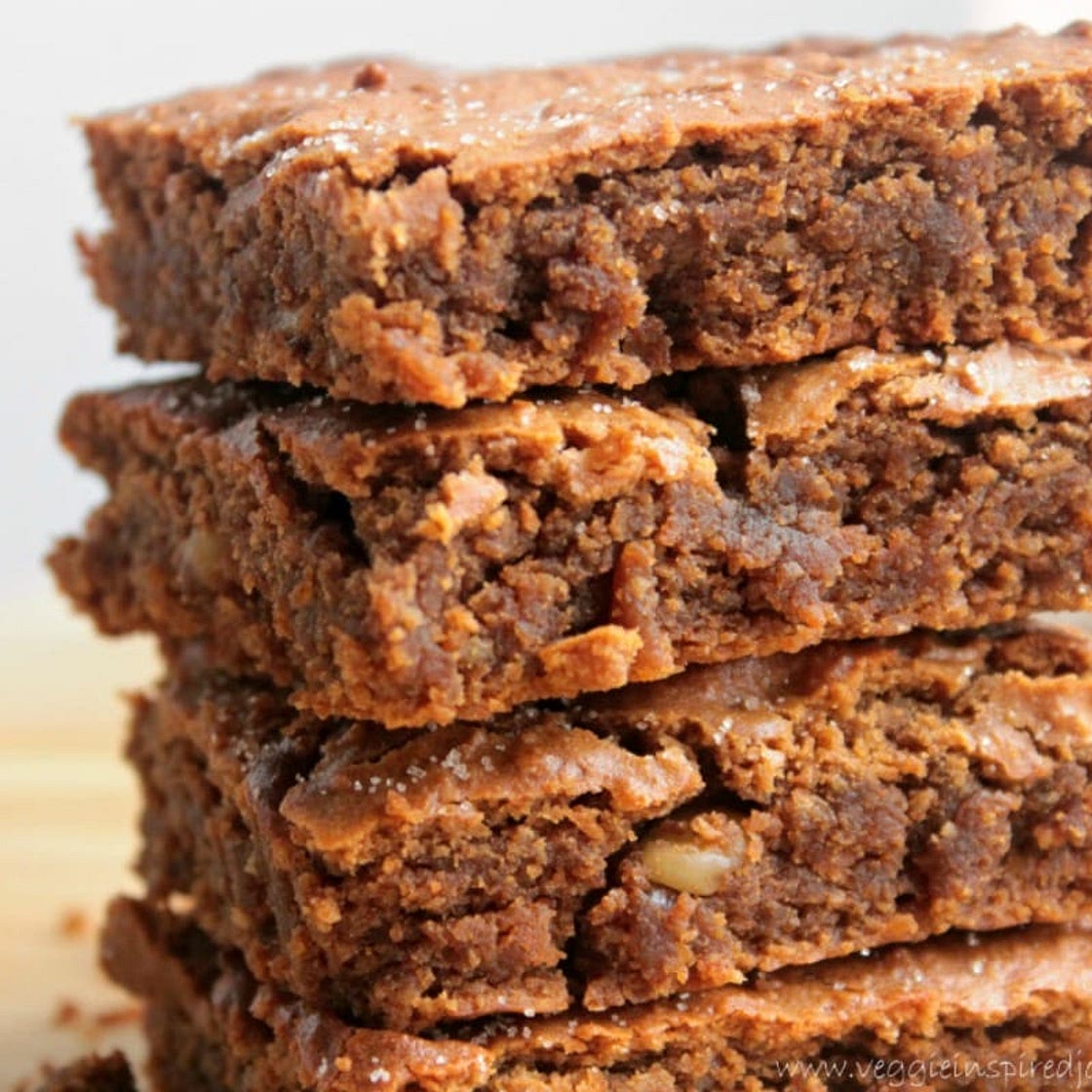 Cinnamon Chickpea Blondies