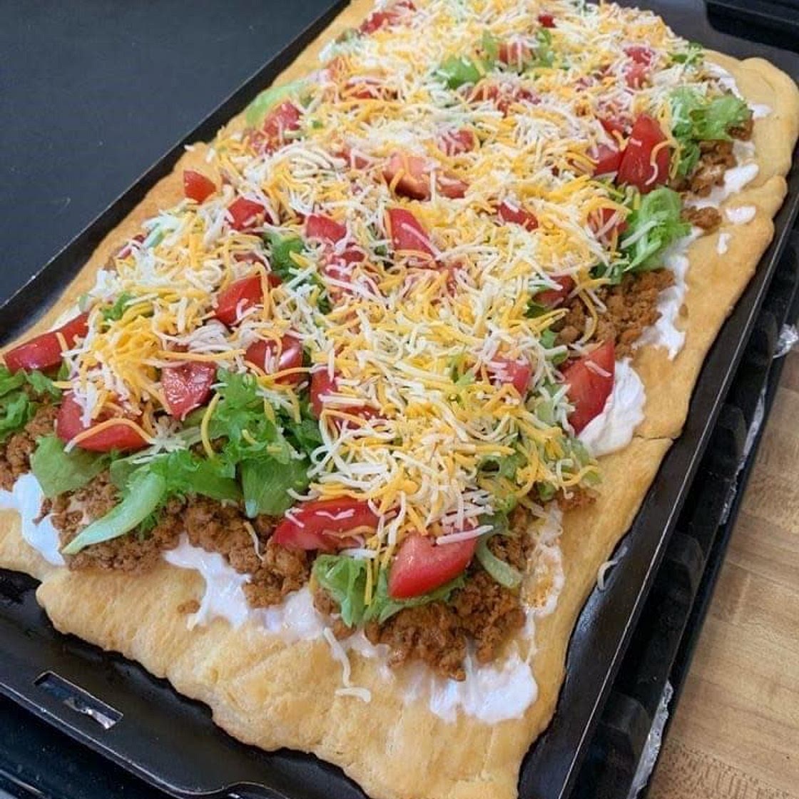 Taco pizza