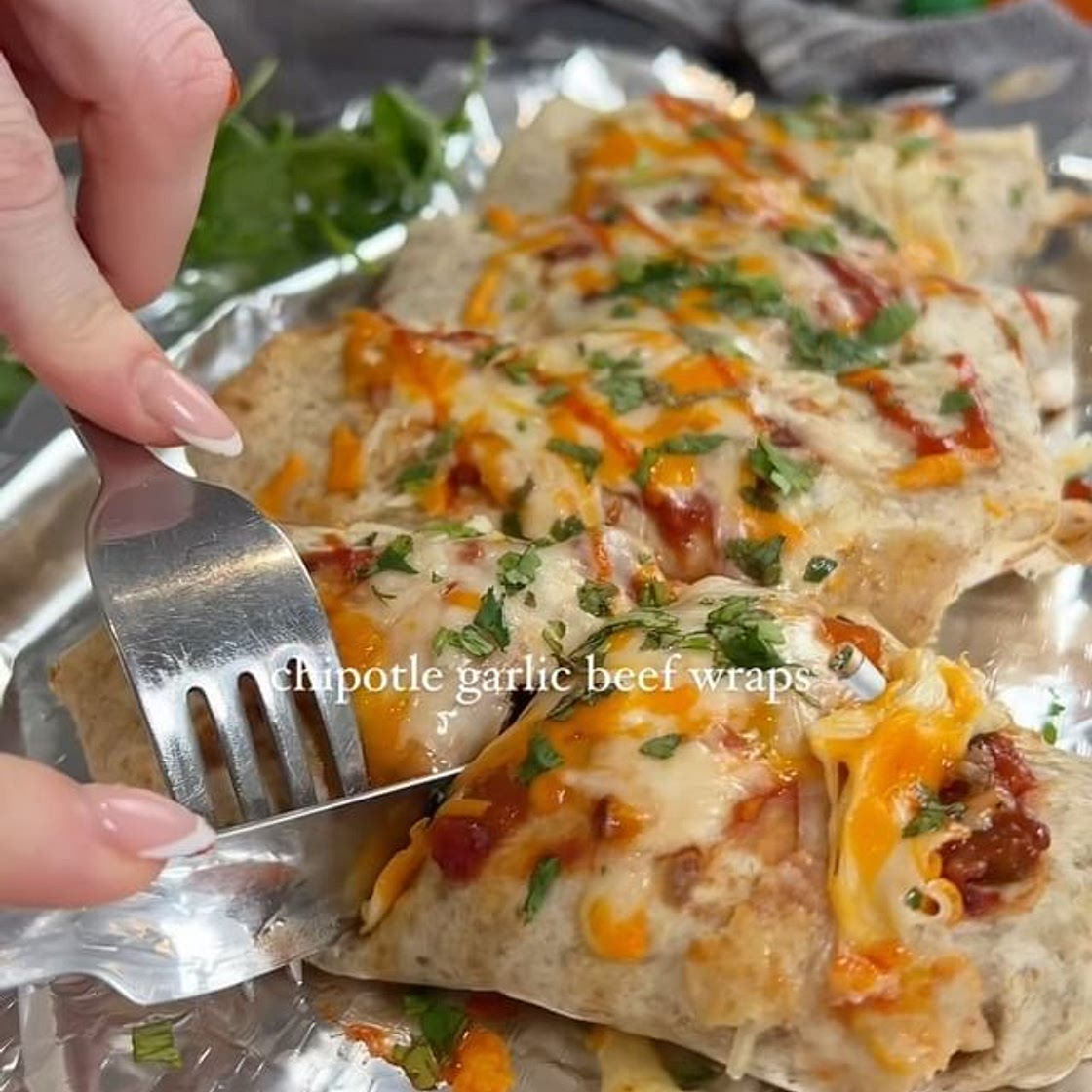 Chipotle Garlic Beef Wraps