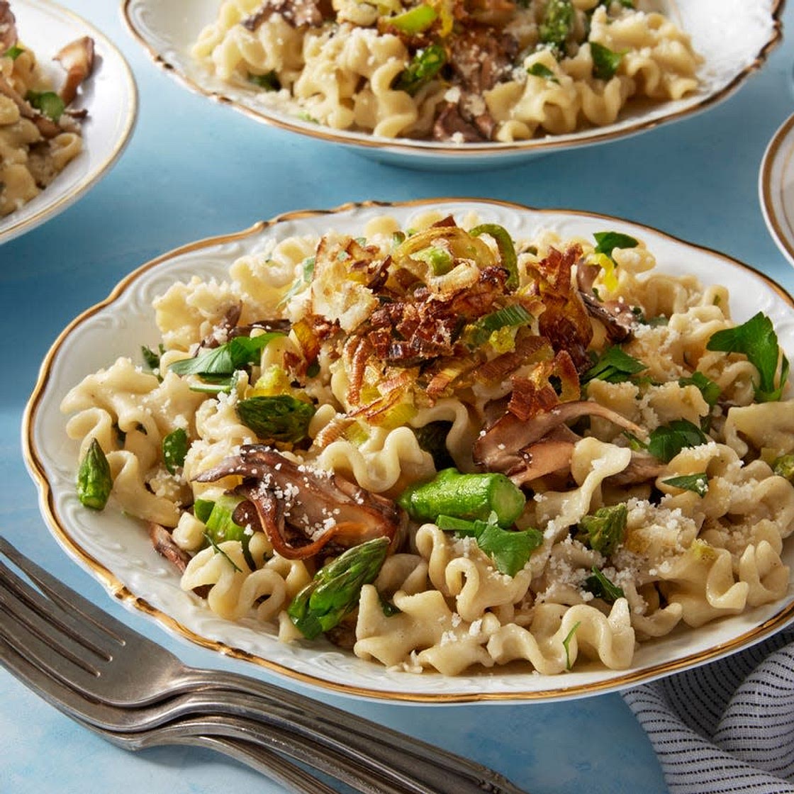 Creamy Mafalda Pasta with Asparagus, Mushrooms, & Crispy Leek