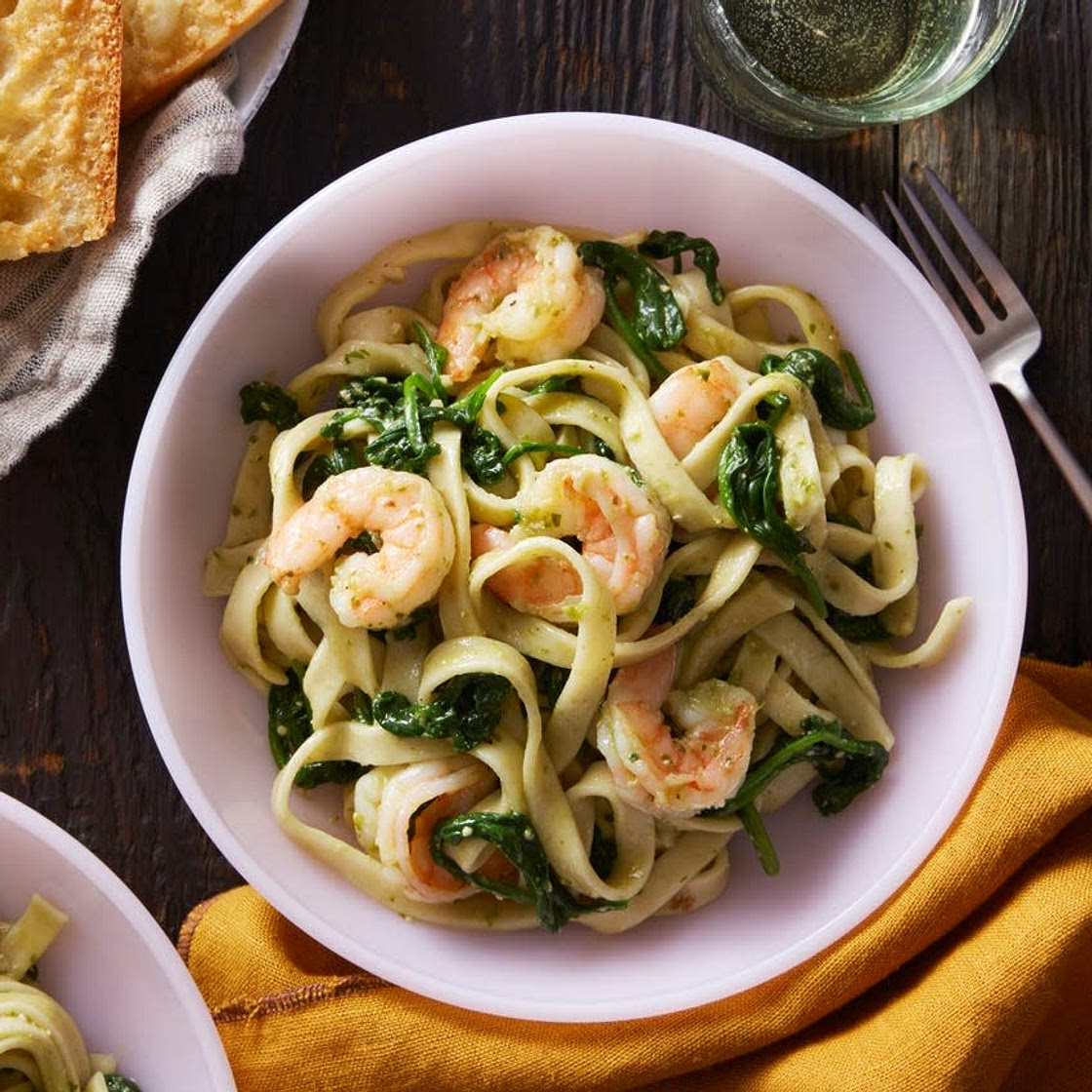 Shrimp & Pesto Fettuccine with Cheesy Garlic Bread