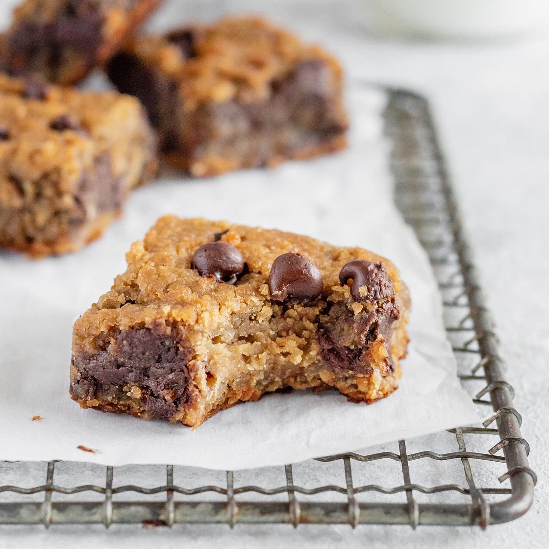 Flourless Chocolate Chip Chickpea Blondies with Sea Salt {vegan, gluten-free & healthy}