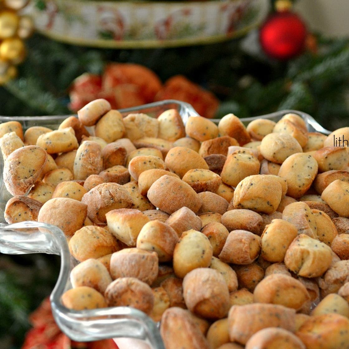 Kūčiukai (Lithuanian Christmas Eve Special Cookies) / Kūčiukai
