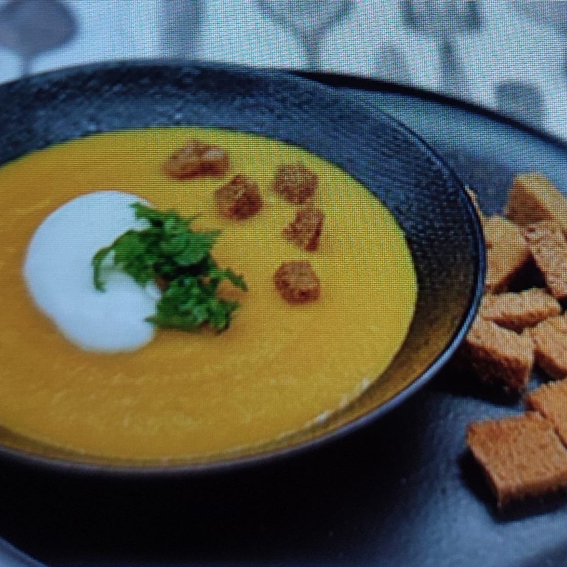 Velouté de carottes gingembre et croûtons de pain d'épices