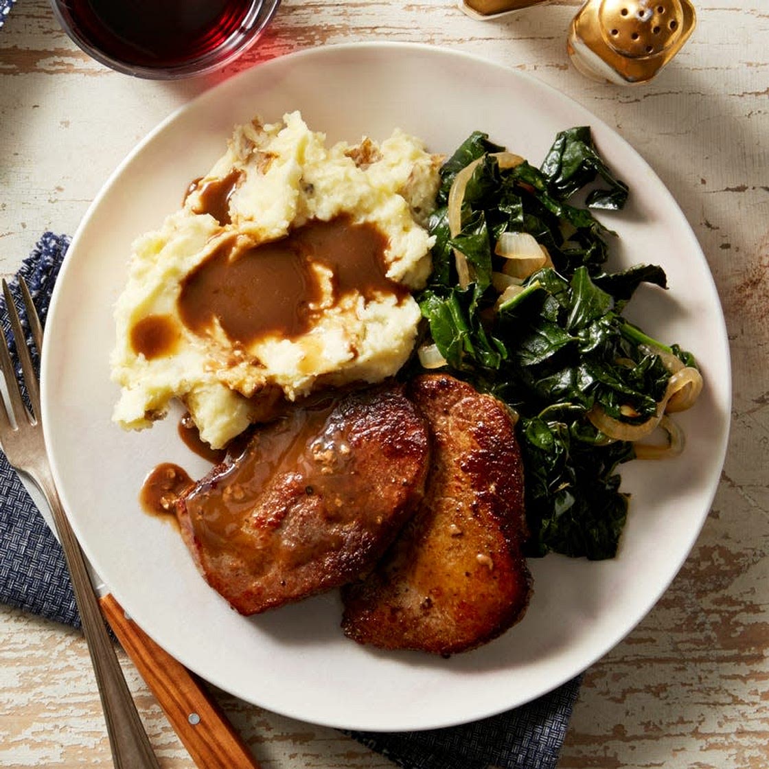 Seared Beef Medallions & Pan Sauce with Garlic Mashed Potatoes