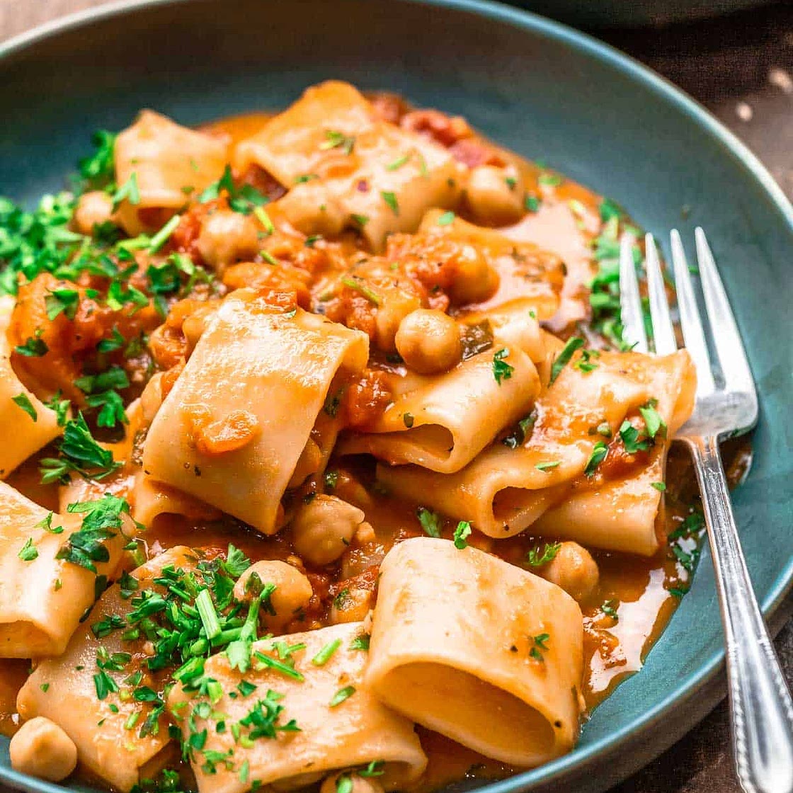 Instant Pot Creamy Tomato Pasta with Chickpeas