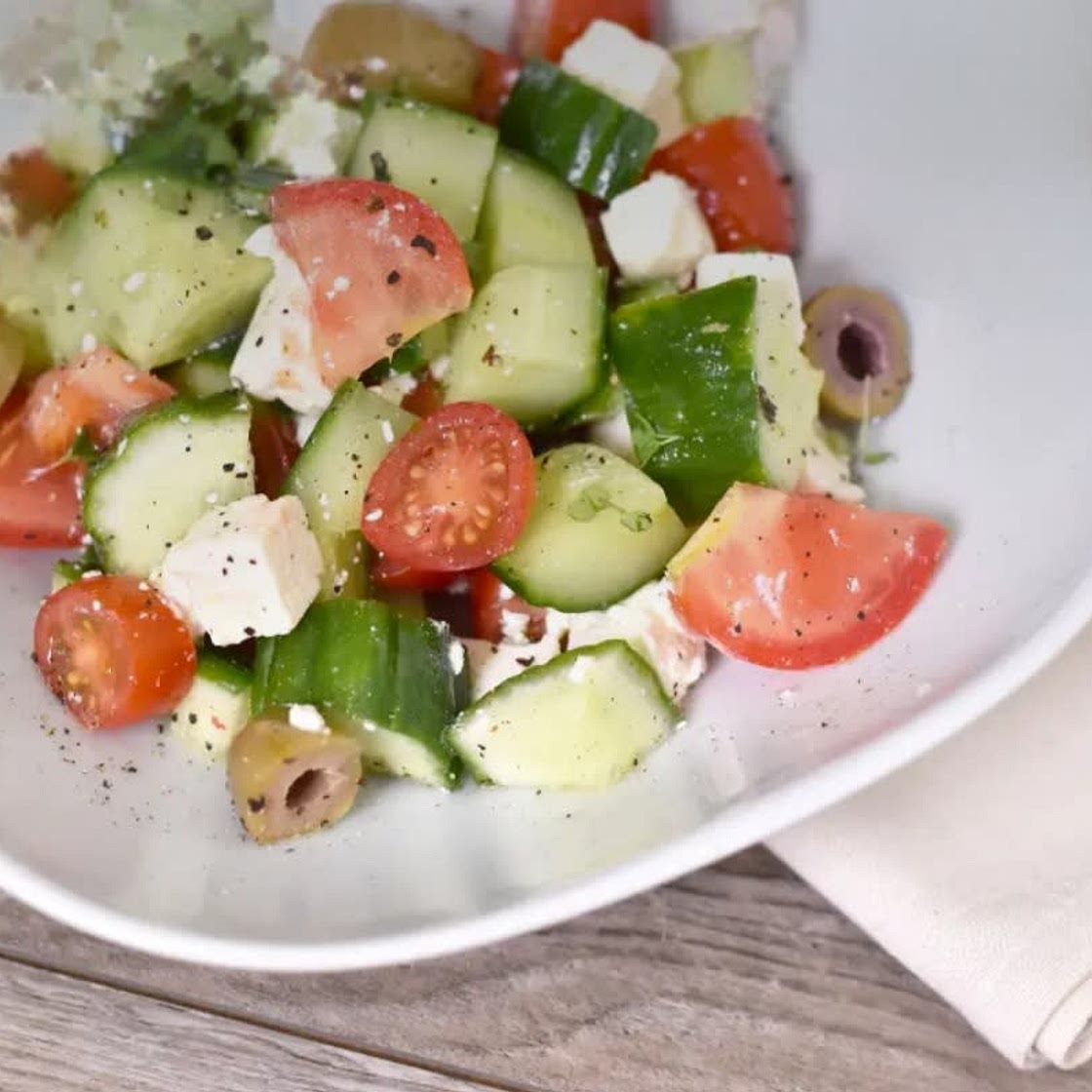 Griechischer Salat mit Feta