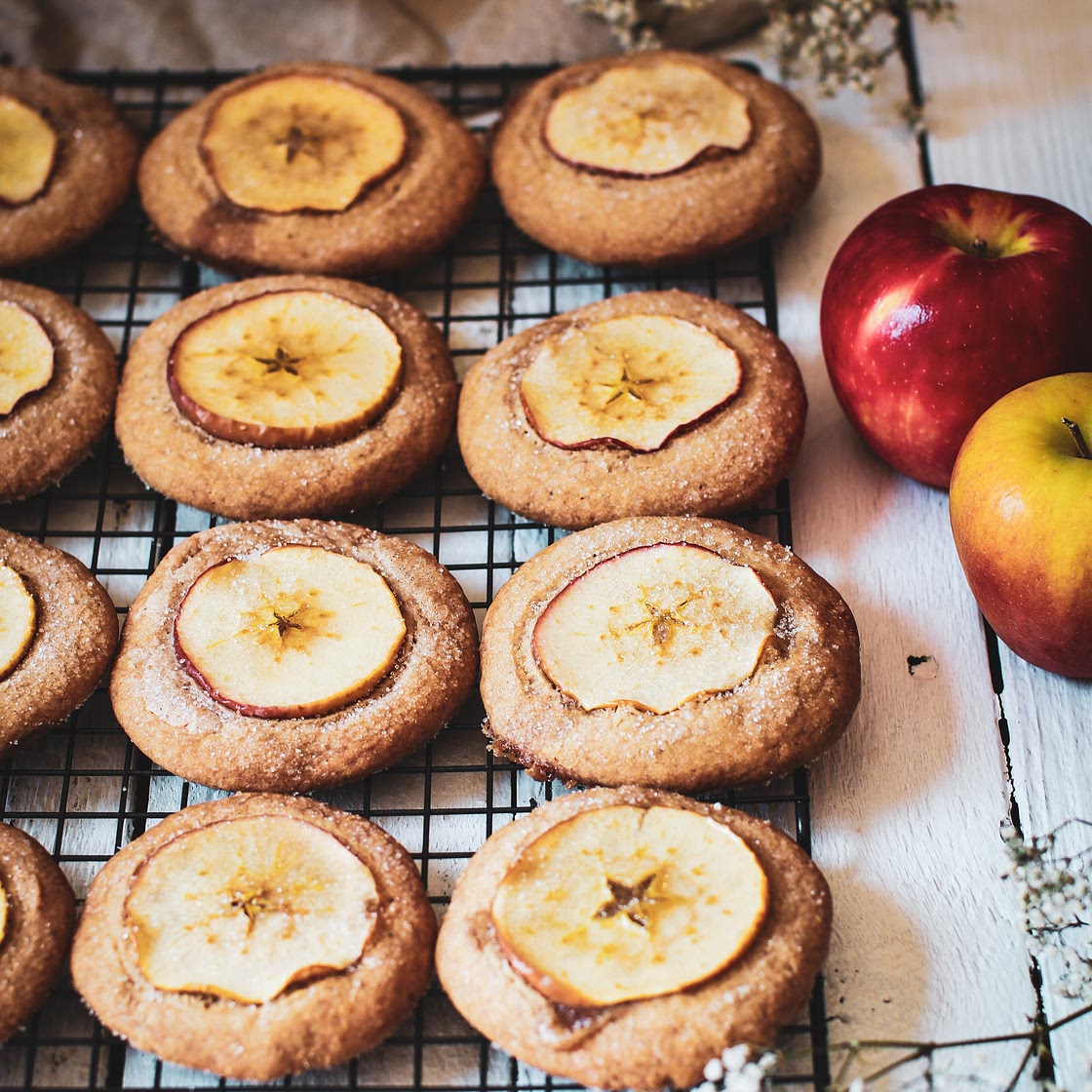 Nutmeg Ginger Apple Snaps
